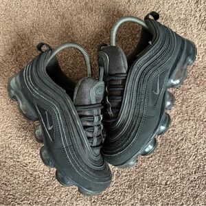 Nike Air Max Vapormax 97 “Triple Black” 2018 Size 5Y -AQ2657-001